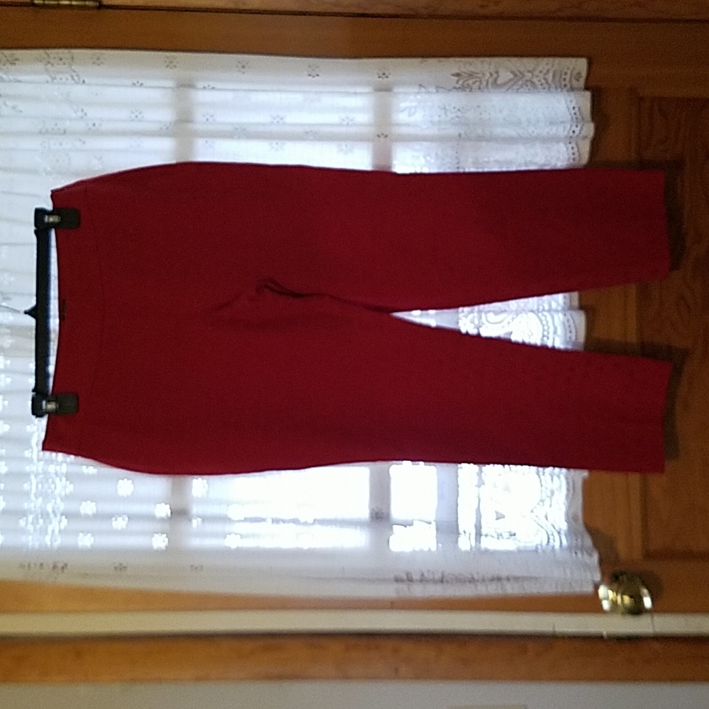 Talbots petites HERITAGE size 10p red slacks. Side zipper two back pockets